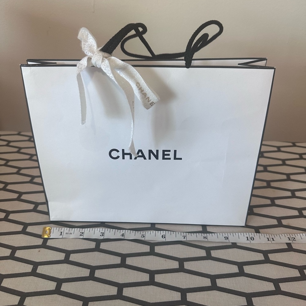Chanel paper bagwhite small bag